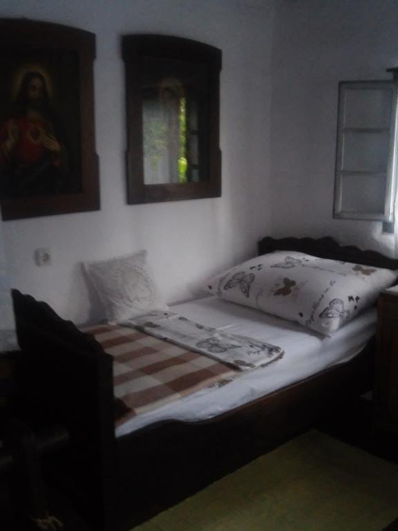 Rural Tourism Family Ravlic Guest House Muzilovcica Exterior photo